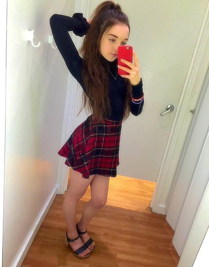 Sexy Skirt Selfies