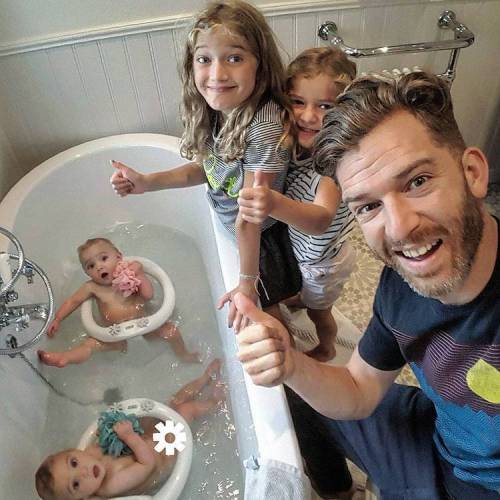 mymodernmet:Dad of Four Young Daughters Captures Hilariously Honest Acts of Parenting