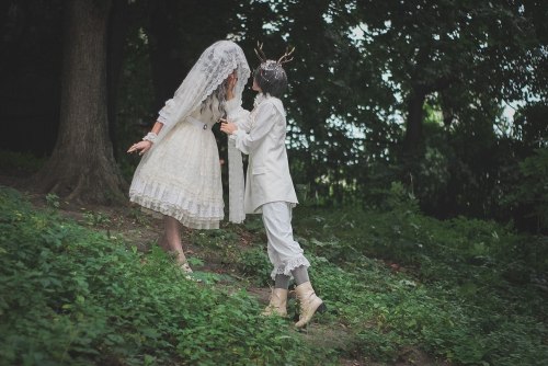 liru-chan: Forest Princess and Prince. ( ˘⌣˘ )♡(˘⌣˘ ) Liru-chan and Hikari. Photos by Genjo San