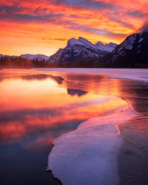 amazinglybeautifulphotography: Usually when sunrises like this happen my camera is far away from me 