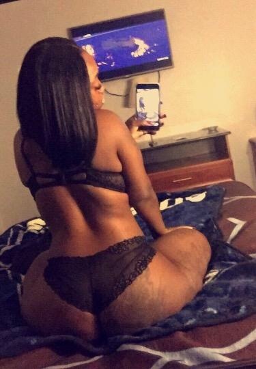 donkeybootylover:  blacwallstreet:  🍫  +  A big 🍑 = No pull out   Ayo @blacwallstreet got sum heat on his page!!! Follow him asap!!!