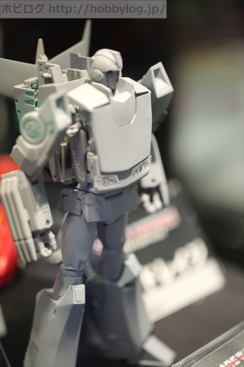 aeonmagnus:  Transformers Masterpiece Shockwave and Hot Rod revealed. 