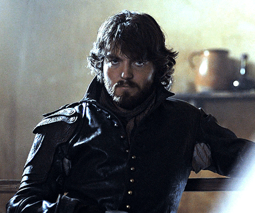 TOM BURKEas AthosThe Musketeers #02.02 (2014 - 2016)