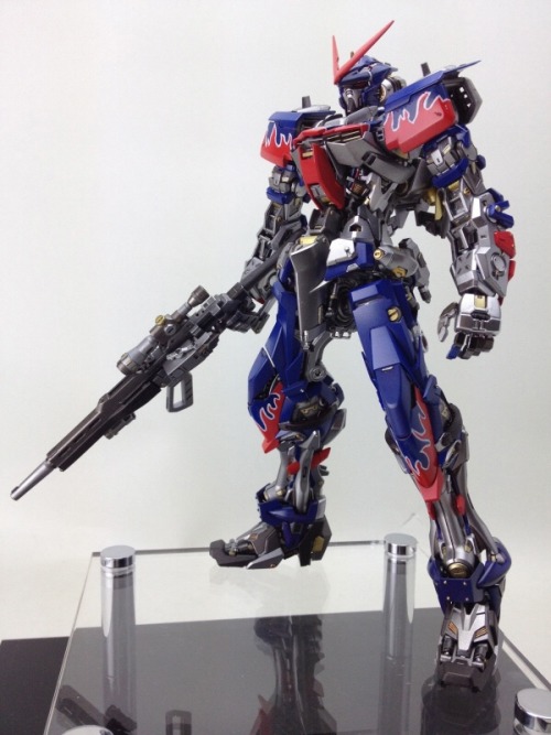 ghostjetshell:“Paganic Astray” | Custom Gundam Model Kit | Transformers: Optimus Prime | By 小鲨