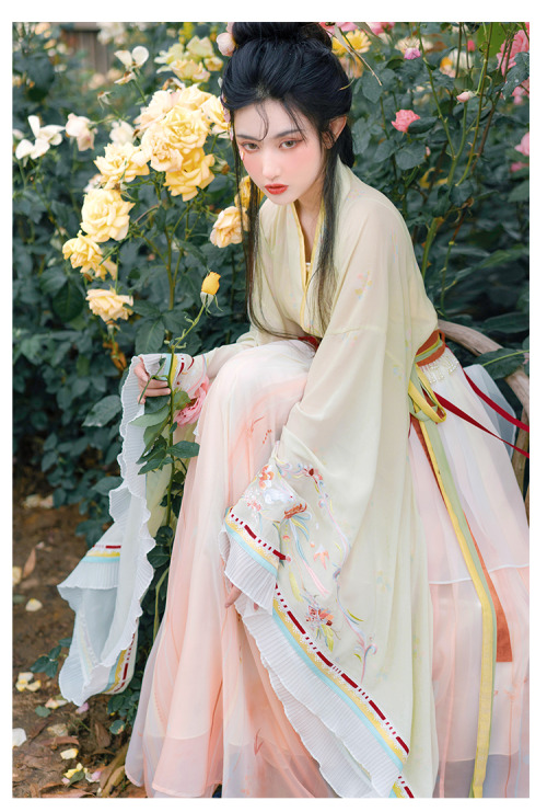 hanfugallery:chinese hanfu by 昭华赋