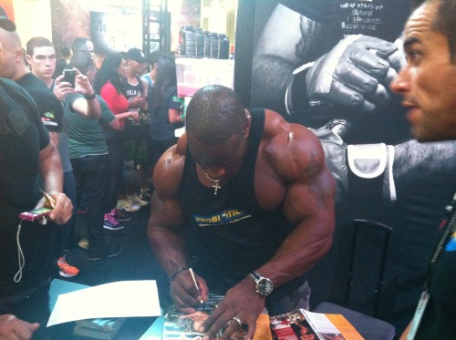 eduardomls: Johnnie Jackson - Arnold Classic Brazil! Probiotica Stand.