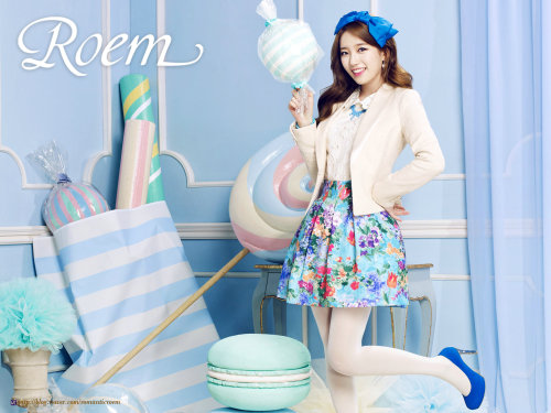 XXX :  Suzy for Roem - 1800 x 1350  photo