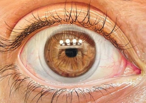 actegratuit:  Jose Vergara aka Redosking creates incredibly detailed eye drawings using colored pencils.