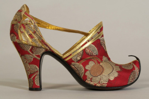 Eastern-inspired brocade heels, c.1930s