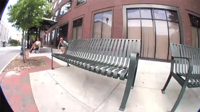 bestkungfuwushutaichiswords:  Wow, so fabulous parkour movements!