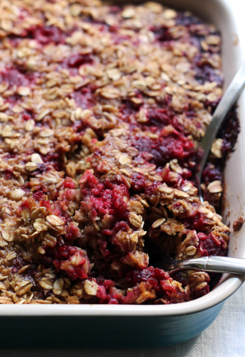 foodffs:baked raspberry oatmeal with brown butter drizzleReally nice recipes. Every hour.