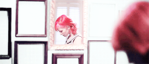 tickinglikeaclock:i’ll point you to the mirror