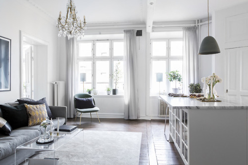 Classy White Single Apartment | Goteborg, SwedenLayout: (Source: alvhem.com)