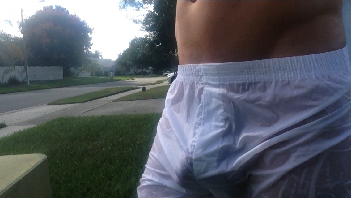 obscenebulges:exposedhotguys:  Have you seen the video of me in wet white boxers