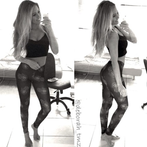Source : sexyinstush.tumblr.com/ Instagram Name: deborah_tmz