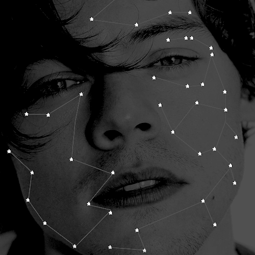 harrv:[he’s] a falling starburning in the night[he’s] the shimmeron the waterin a river of moonlight