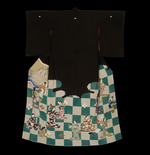 Meiji Geisha Hikizuri. Mid to late Meiji period (1880-1911), Japan.  The Kimono Gallery.  A rare sty