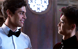 magnusizzy:requested by anonymous: malec being interrupted