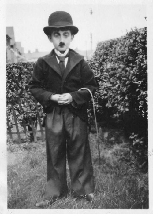 sheerqueen: Pete Quaife doing an impression of Charlie Chaplin, 1953. /Photo rights to David Quaife.