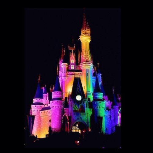 thepoliticalfreakshow:  Cinderella Castle in Walt Disney World Resort lit in rainbow colors in apparent celebration of same-sex marriage ruling by Supreme Court - Instagram user ‘styles2blaze’