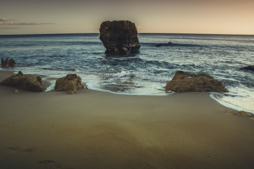 pedromgabriel:Decorations- Nightfall on the beach -