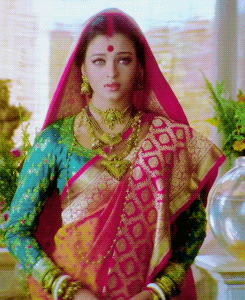 crazybollywood:bollywood costume looks: Aishwarya Rai , devdas 