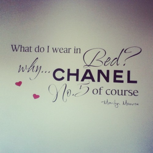 chanel-and-louboutins:  ★