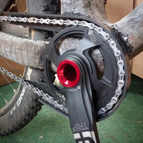 eatsleepdrinkbike: Just mounted my homemade chain guard in readiness for it’s first morning commute 