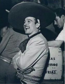 oldhollywoodfilms:Pedro Infante