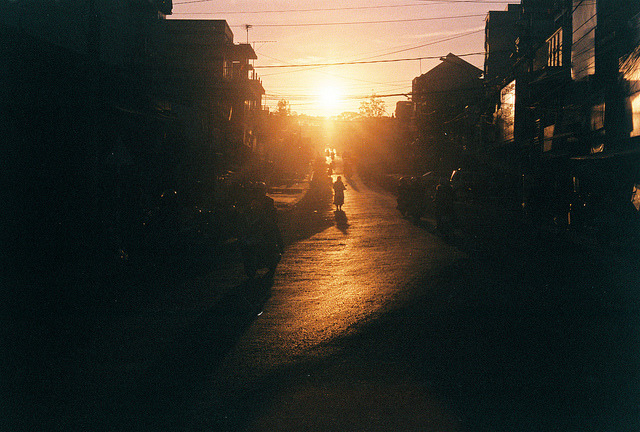 Sunset @ Trại Mát, 2/2014 on Flickr.
Via Flickr:
• Camera: Nikon FM
• Film: Fuji ProPlus 200
• Blog | Tumblr