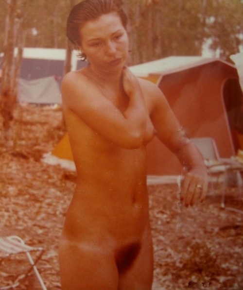 http://nudeissexy.tumblr.com/post/49072603261