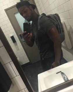 palecocks:  blackgayze:  In the public restroom