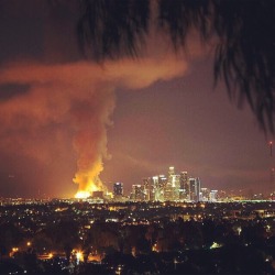 versacepromises:  bye LA is on fire right now