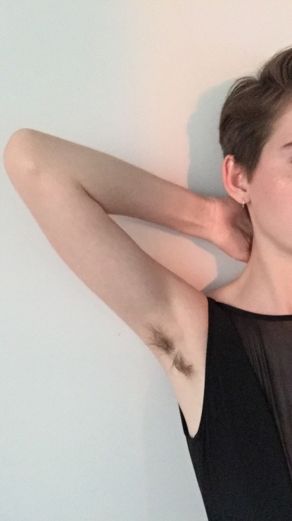 achselhaare:culturedgrl:finally swam, I can figure out how to comb armpit hair but whatever I reblogged your photo on www.dont-shave.com
