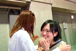 missarabbit: bananamina: sae comforting sayanee after her graduation announcement.