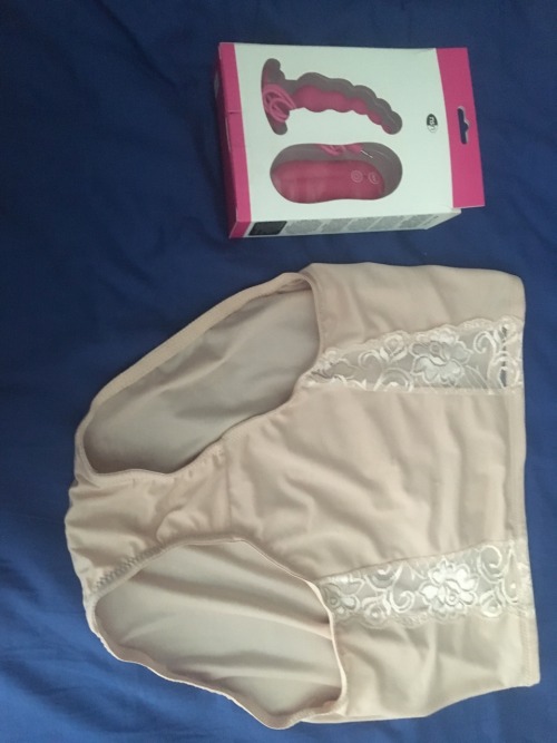 magellandowntheblock: Full cut panties and a new toy. I’m so excited.