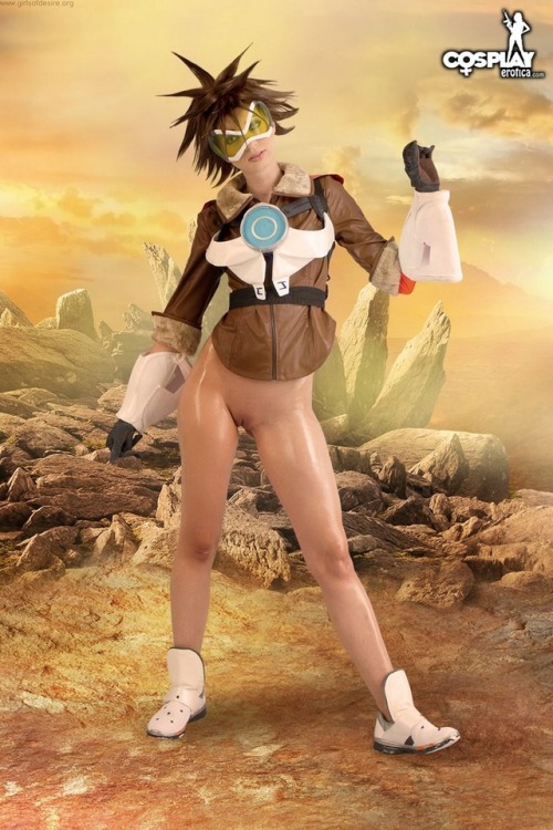 alex-kim-ak:  Leyla