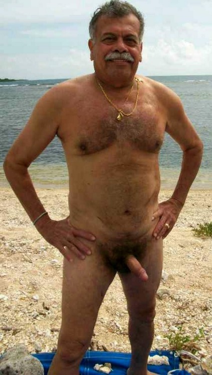 silverbadbear:  chunkipeeps:  www.chunkipeeps.tumblr.comEmail address for submissionschunkipeeps@mail.com  Nice