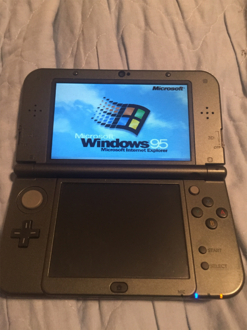 silverjolteon:Running Windows 95 on a 3DS is so surreal, from playing solitaire, to attempting to op