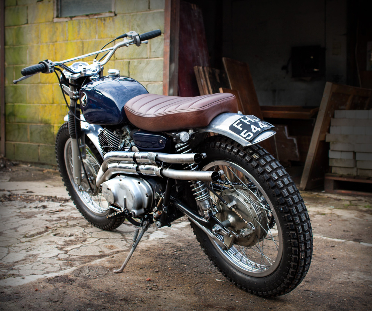 motoblogcl:  Ross’s CL350