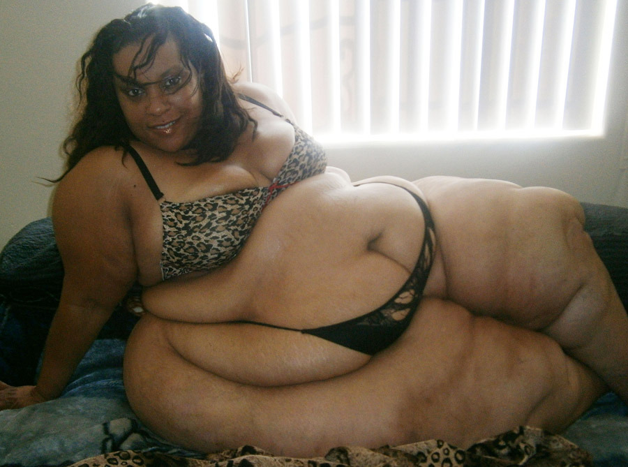 ssbbw-pear:  Full Images ===&gt; http://imgur.com/a/kHupD