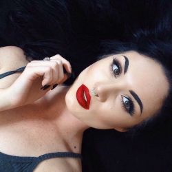 Red Lip Fantasy