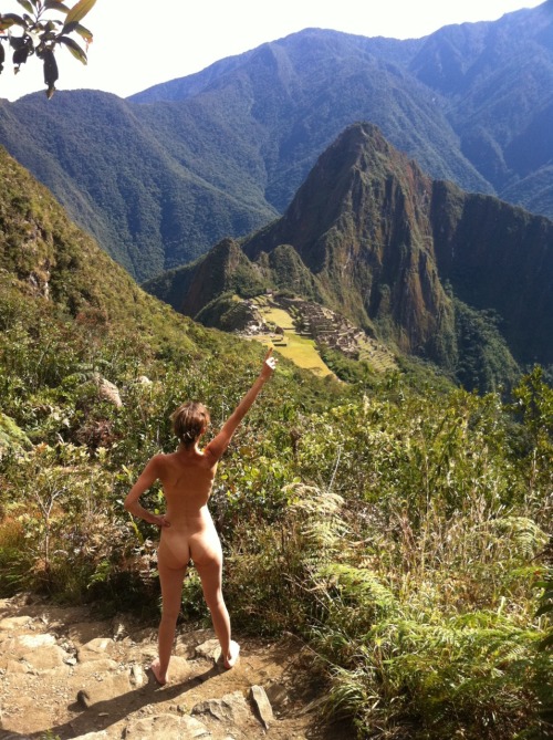 i-naked:  Inspirational - Enjoy Life Naked!