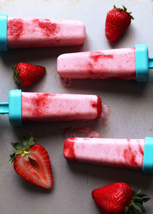 Low fat strawberry swirl