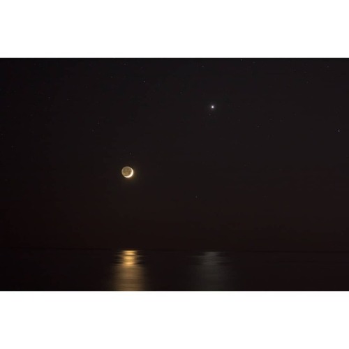 Reflections of Venus and Moon Image Credit & Copyright: Filippo Curti (Sanderphil Urban Observatory)  Explanation: Posing near the western horizon, a brilliant evening star and slender young crescent shared reflections in a calm sea last Thursday