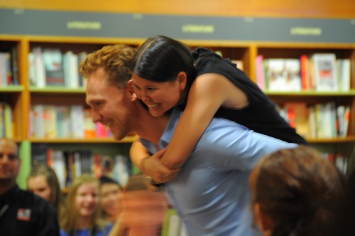 livlovesstuff:  nopenotherenow-deactivated20210:  PART 3 // Tom Hiddleston - Signing at Kinokuniya Sydney [9 Oct 2013]   Do not steal my images. They are un-watermarked for your pleasure.  White Flower Crown made by fantasmaglorious  Thomas, you