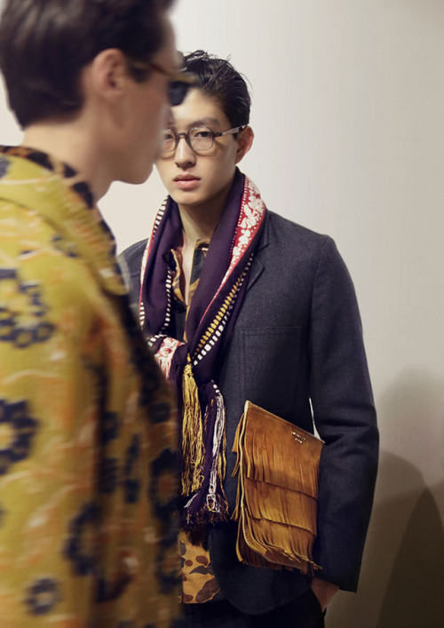 theasianmalemodel:Jin Da Chuan for Burberry Prorsum AW15 (Backstage) | London Collections: Men