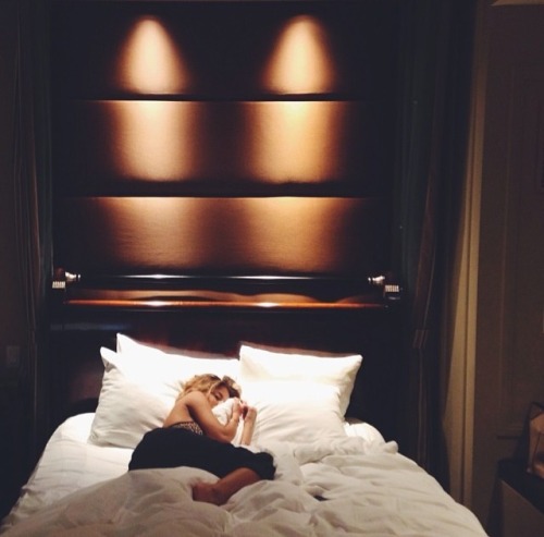 therealleaah:  fashionistaswonderland:  Instagram: arielladarden  XIV
