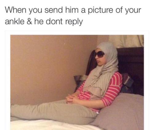 ahappymuslimah:newjork:LMFAOOOO AUDOBILLAH MUSLIMAH MEME IM DEAD