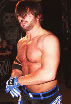 all-day-i-dream-about-seth:  doomsday519:  superkickparty-blog: credit  He seriously